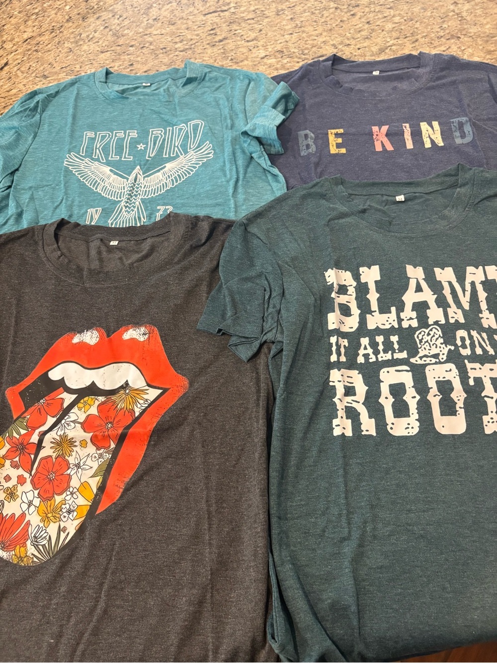 Set of 4 women’s graphic tees - Picture 8 of 16
